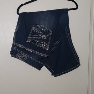 Maurices embellished pocket capris